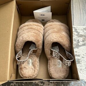 UGG fluff yeah slippers like new!